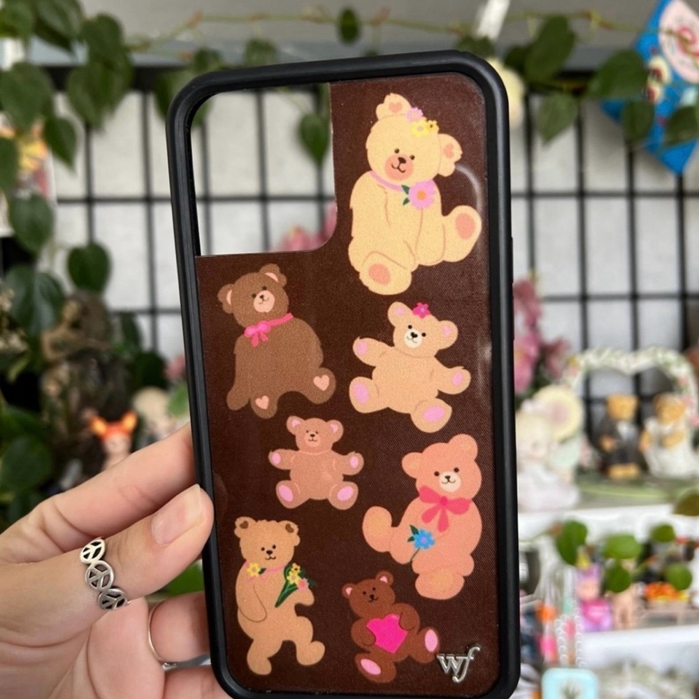 wildflower iphone 12 pro max teddy bear case